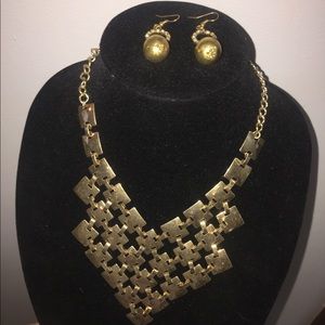 New earrings & necklace set